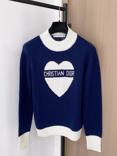 سويتر انيق من ديور