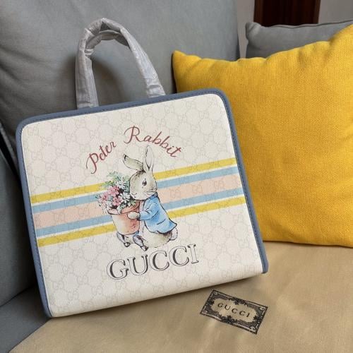 حقيبة أطفال قوتشي مقاس 28 سم مع الملحقات