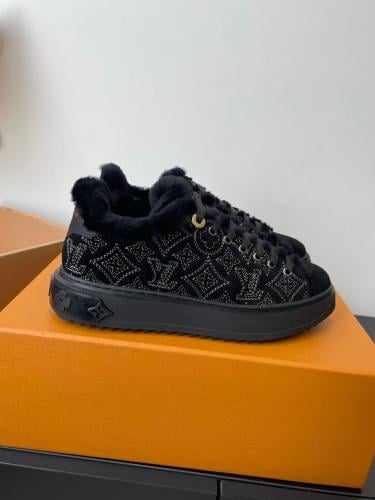 شوز لوي فيتون