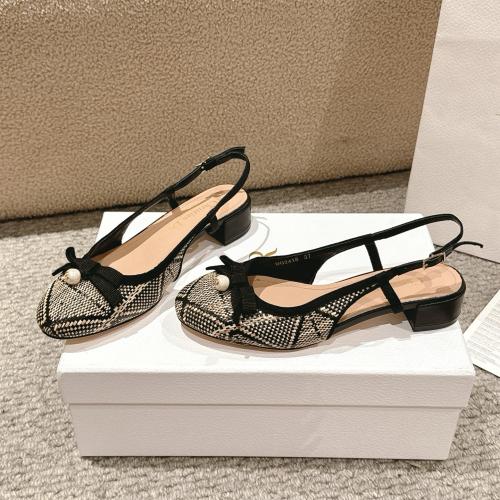 هيلز انيق من ديور