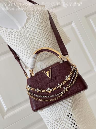 LV Capucines east west مقاس 22 سم