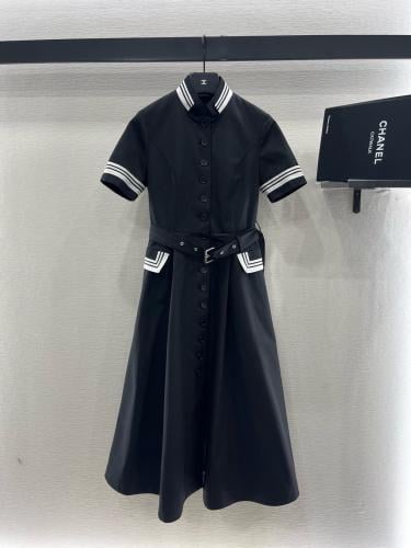 فستان ديور انيق جدا