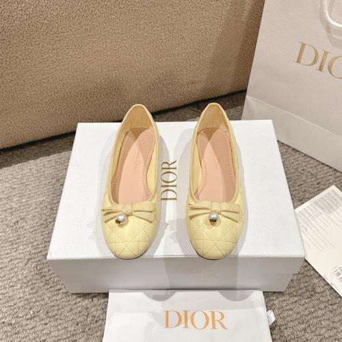 فلات انيق من ديور