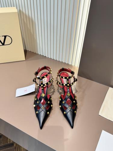 هيلز فالنتينو انيق جدا