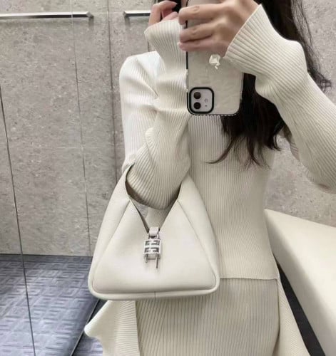 شنطه ماستر طبق الاصل 19cm