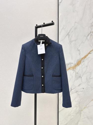 جاكيت انيق من ديور