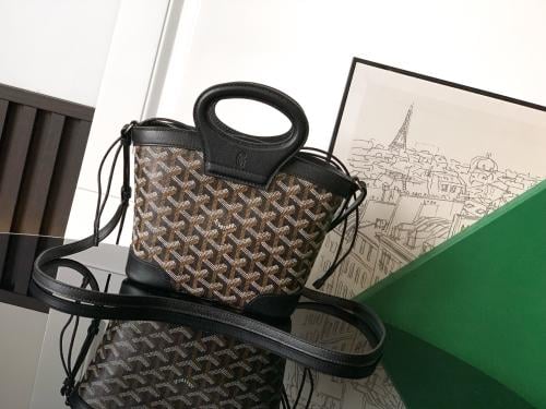 Goyard Belugaمقاس 23 سم