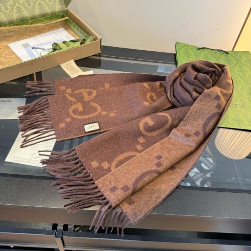 سكارف قوتشي مع الملحقات