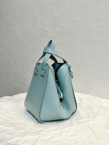 شنطة لويفي 20 سم ماستر