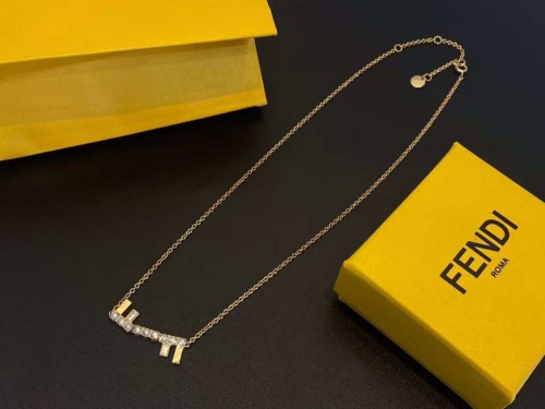 سلسله فندي مع الملحقات