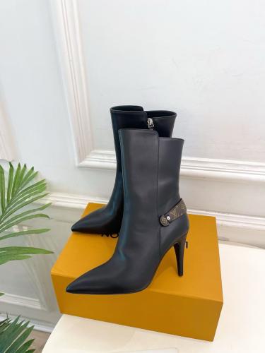 بوت من لوي فيتون