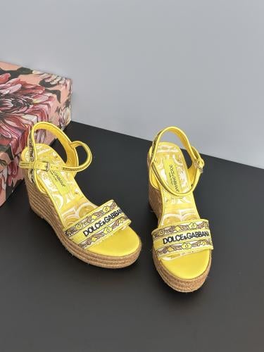 شوز دولتشي آند غبانا