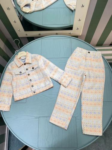 طقم اطفال قوتشي