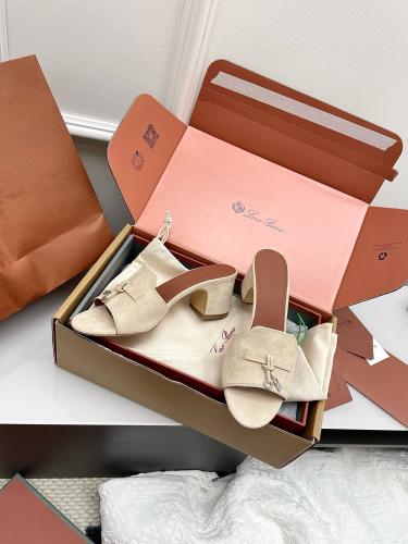 هيلز  loro piana
