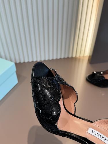 هيلز انيق من Aquazzura