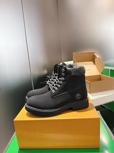 بوت جميل من لوي فيتون