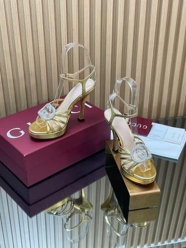 هيلز انيق من قوتشي