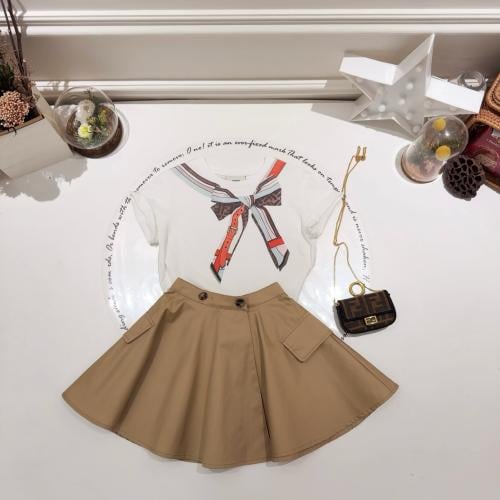 طقم اطفال فندي