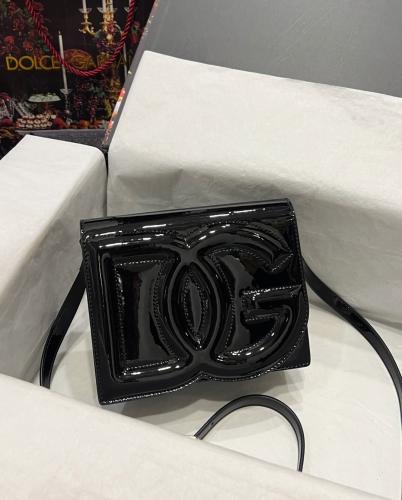 D&G مقاس 20 سم