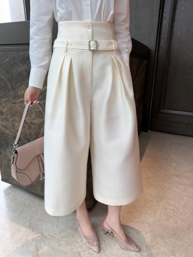 بنطلون انيق من ديور