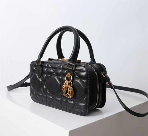 dior مقاس 20 سم