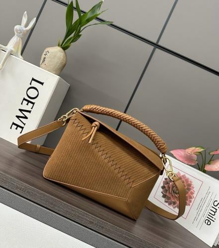 Puzzle Loewe ماستر 24 cm