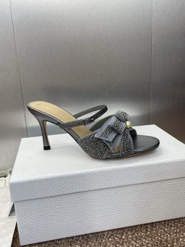 هيلز انيق من ديور