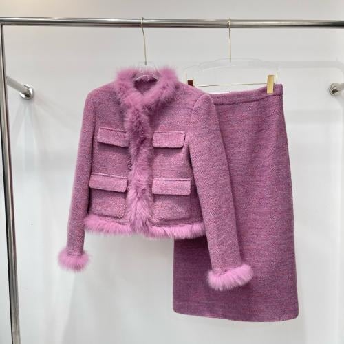 طقم انيق من شانيل