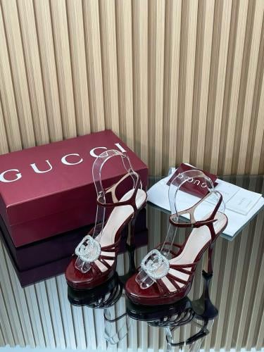 هيلز انيق من قوتشي