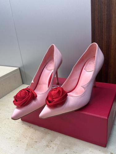 هيلز Roger vivier