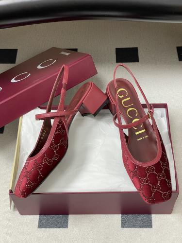 هيلز انيق من قوتشي