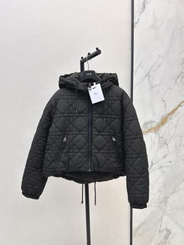 جاكيت من ديور