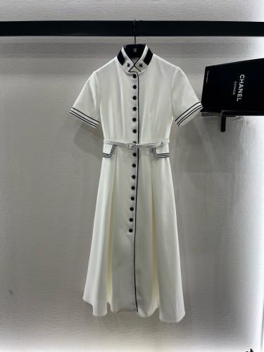 فستان ديور انيق جدا