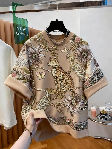 بلوزة أنيقه بأشكال مختلفه