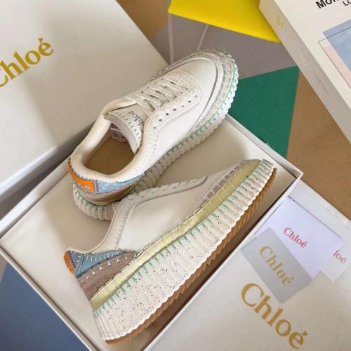 سنيكرز جميل من Chloe