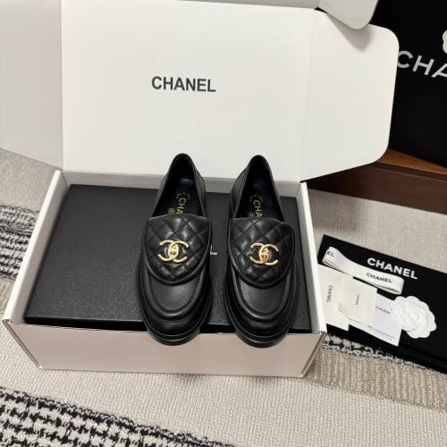 شوز انيق من chanel