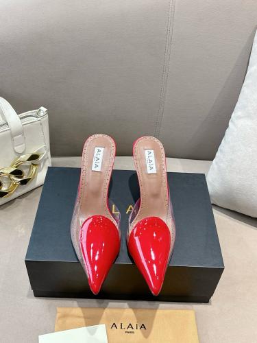 هيلز ALAIA انيق جداً