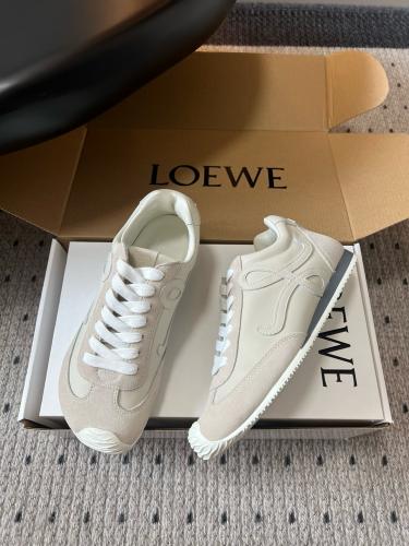 سنيكرز لويفي