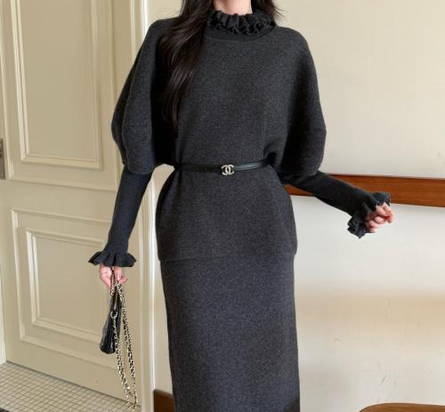 طقم انيق من شانيل