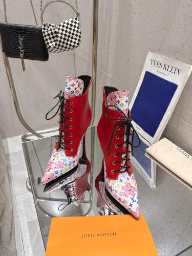 بوت من لوي فيتون