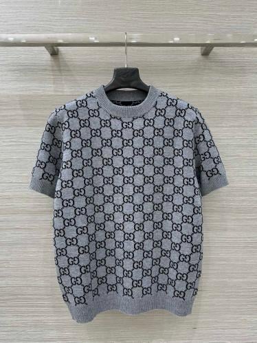 تيشيرت ينلبس على الوجهين من قوتشي