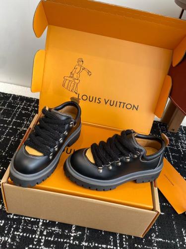 شوز لوي فيتون