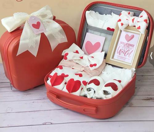 هدية مميزه للمواليد اكثر من شكل