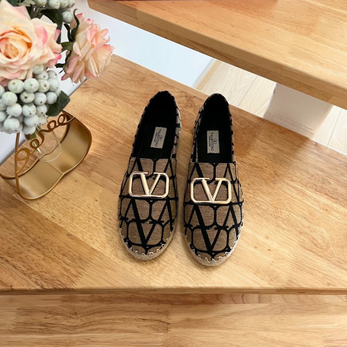 فلات valentino انيق جدا