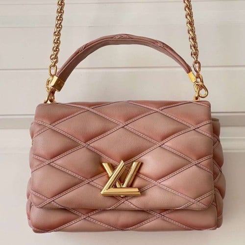 شنطة LV مقاس 23 سم