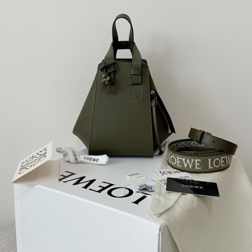 شنطة لويفي 20 سم ماستر