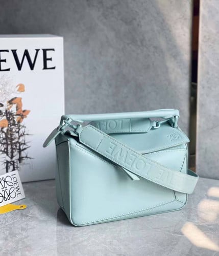 شنطة Loewe ماستر 24 cm