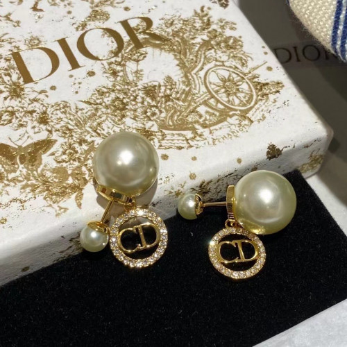 حلق ديور مع الملحقات