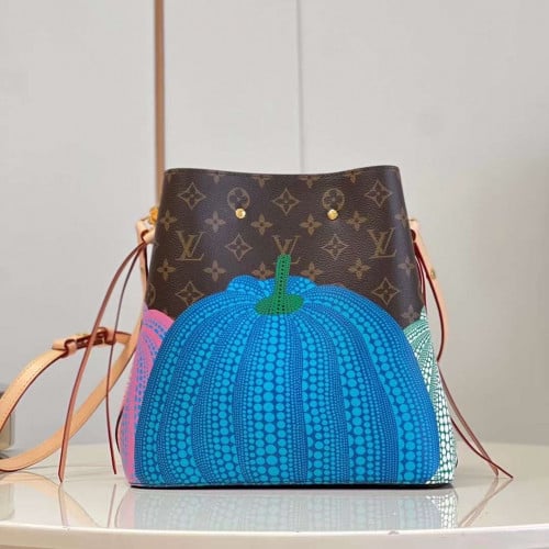 شنطه ماستر LV 26 سم