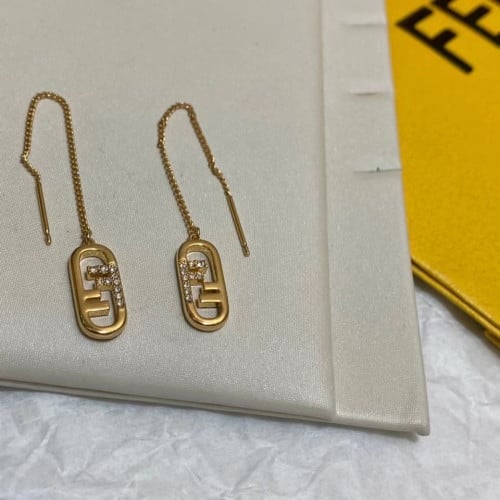 حلق مع الملحقات